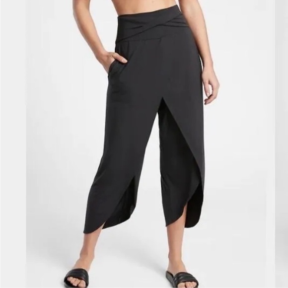 EUC Gorgeous Athleta Tulip Pants - Picture 2 of 7